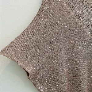 Beautiful dressy top perfect for the holidays!